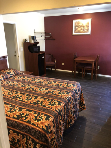 Bedroom 5, Victory Motel Inn, Los Angeles