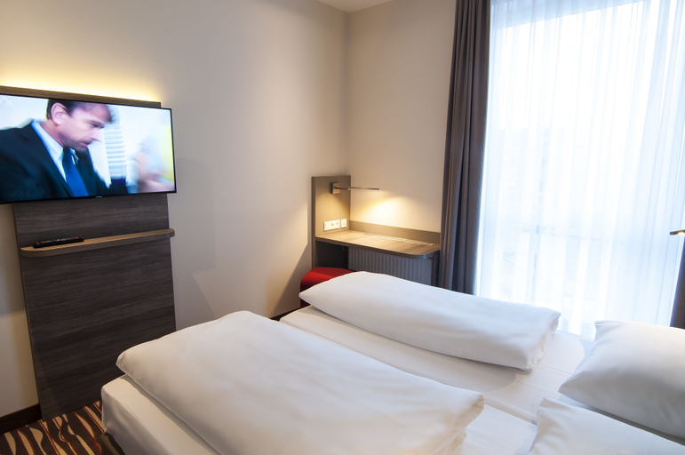 Bedroom 2, Amaro Hotel, Dachau