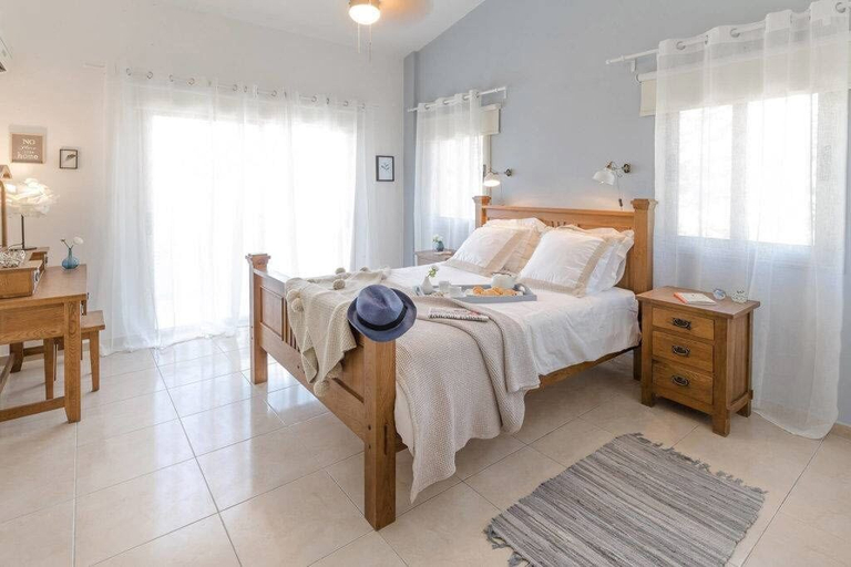 Bedroom 2, Villa Hara