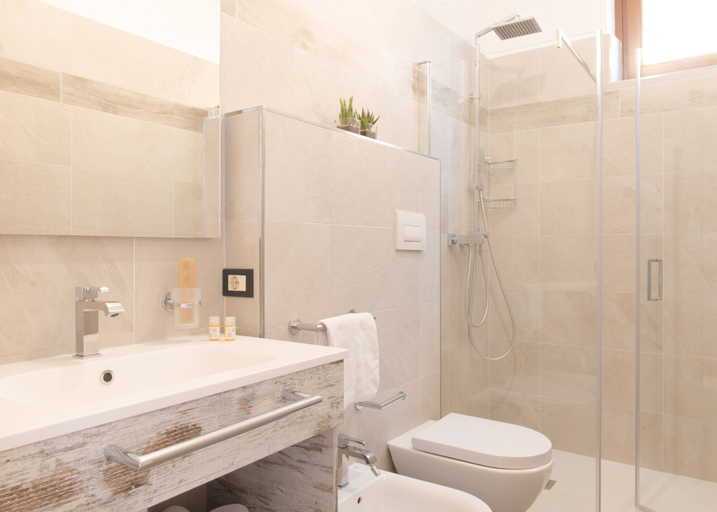 Bathroom 5, Hotel Residence La Pertica, Brescia