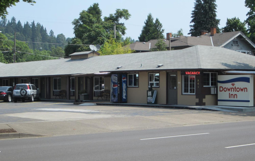 Exterior & Views 2, Downtown Inn, Lane