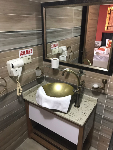 Bathroom 4, Ozcelik Hotel, Salihli