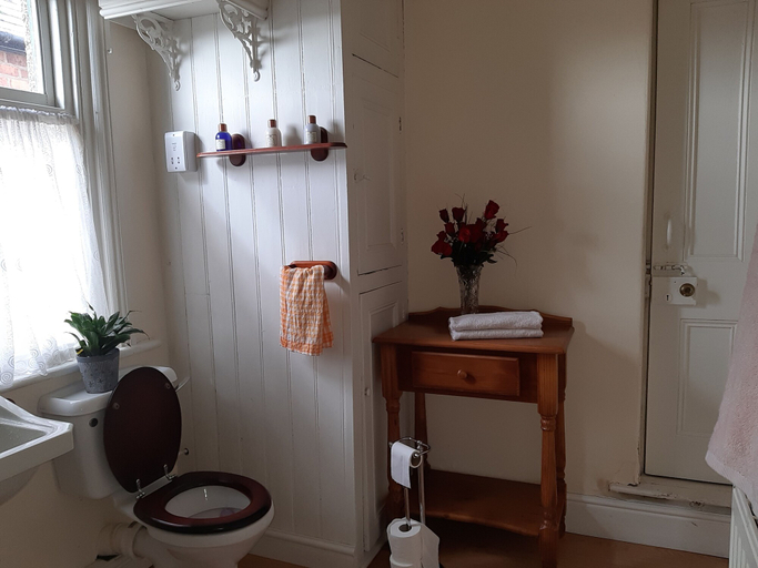 Bathroom, Phoenix Guest House, Cumbria