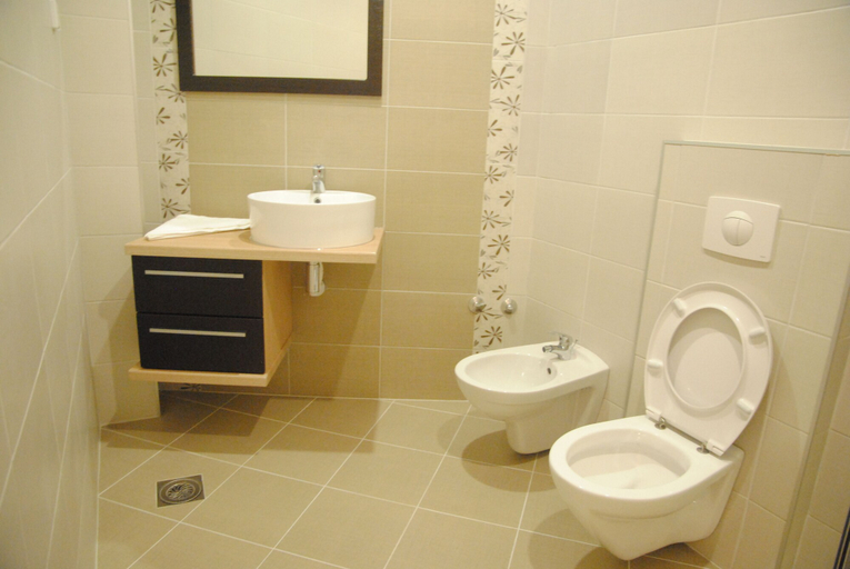Bathroom 4, Hotel Cruiser