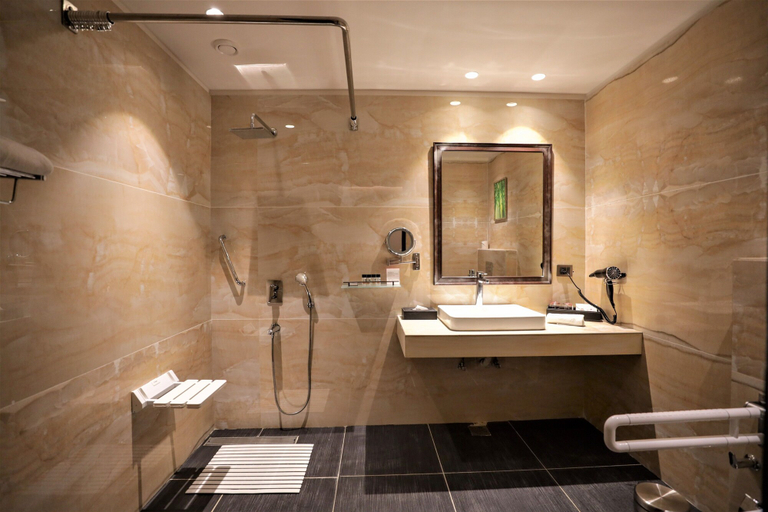 Bathroom 5, Ramada by Wyndham Kapurthala, Kapurthala