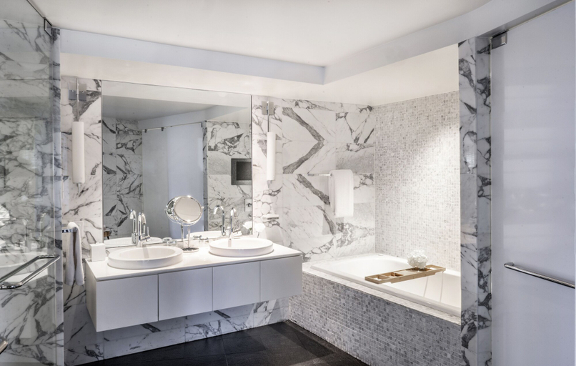 Bathroom 4, The Dupont Circle Hotel, Washington D.C.
