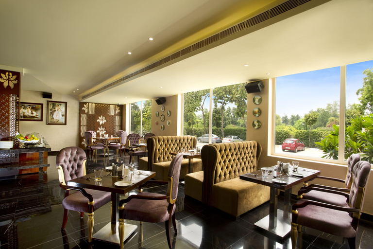 Food & Drinks 5, ATRIO by Devam, Delhi