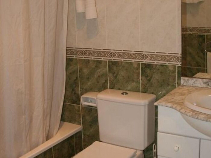 Bathroom 3, Apartamentos El-Faro-45, Alicante