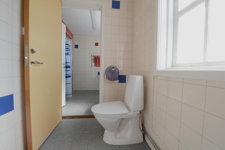 Bathroom 3, STF Bunge Vandrarhem, Gotland