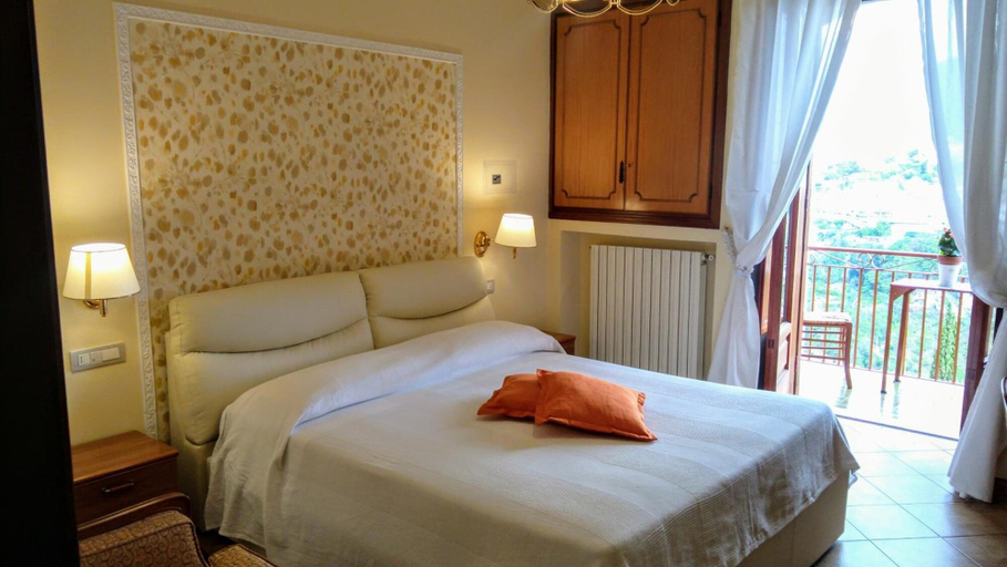 Bedroom 5, Ravello View, Salerno