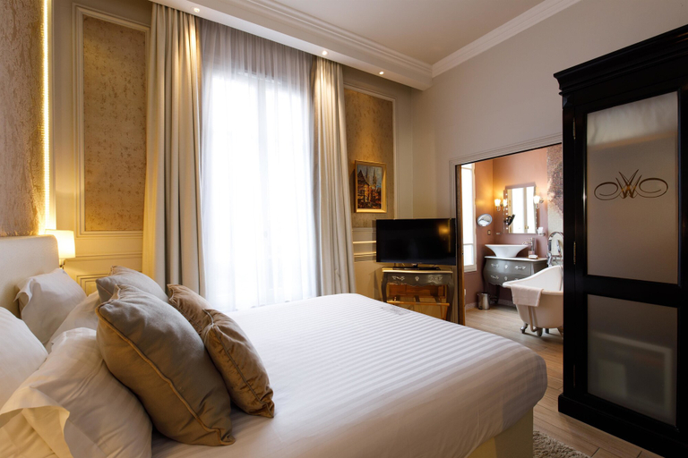 Bedroom 4, Hotel & Spa Le Grand Monarque, Best Western Premier Collection, Eure-et-Loir