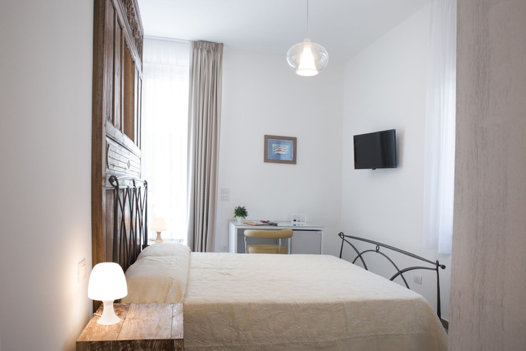 Bedroom 4, Bed & Breakfast del Faro, Bari
