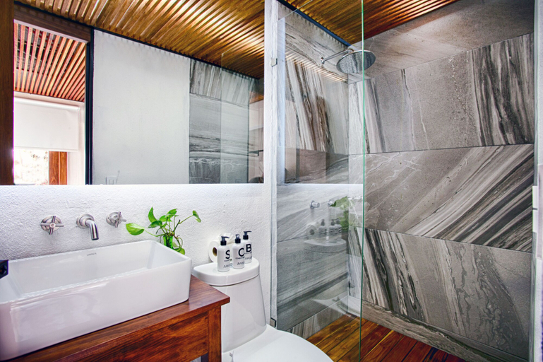 Bathroom 5, Amaia Boutique Hotel, Compostela
