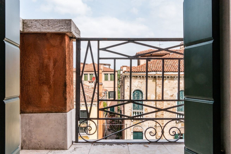 Balcony view, Carmini Canal View and Balcony with Lift, Venezia