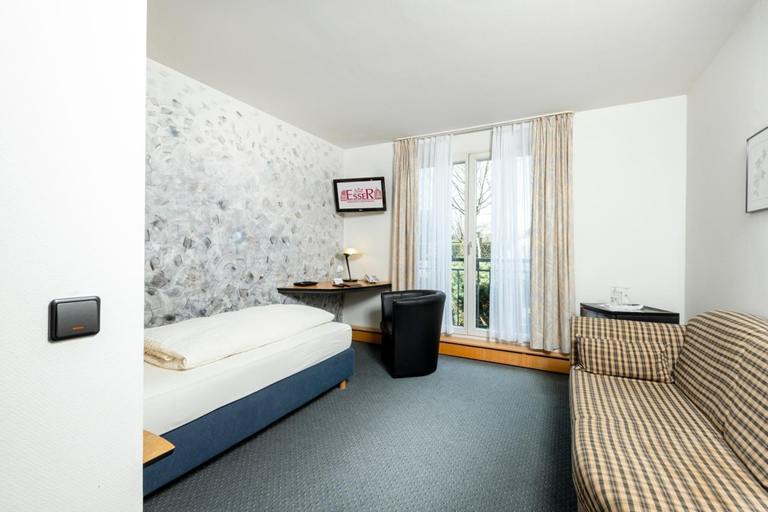 Bedroom 3, Hotel Restaurant Esser, Heinsberg