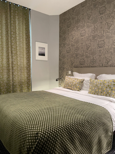 Bedroom 4, Nouvel Hôtel & Appartements, Ain