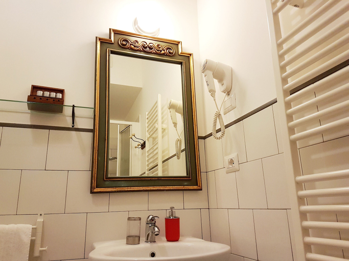Bathroom 2, Sweet Dreams Roma, Rome