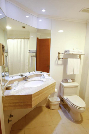 Bathroom 5, Diego de Almagro Coyhaique, Coihaique
