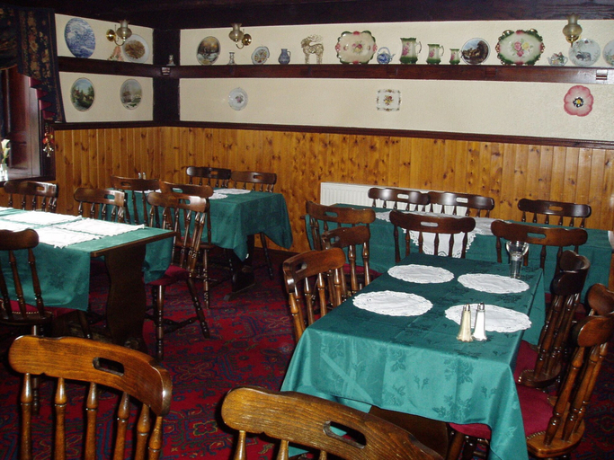 Food & Drinks 3, Rhymney House hotel, Caerphilly