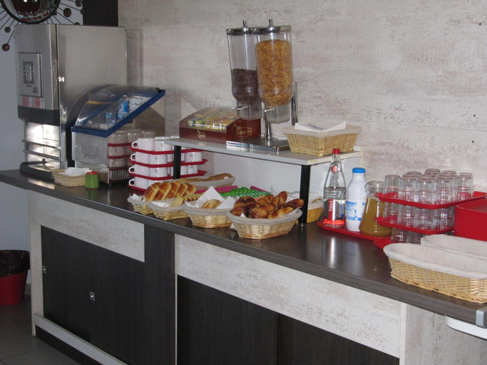 Food & Drinks 5, Brit Hotel Essentiel Sète Balaruc, Hérault