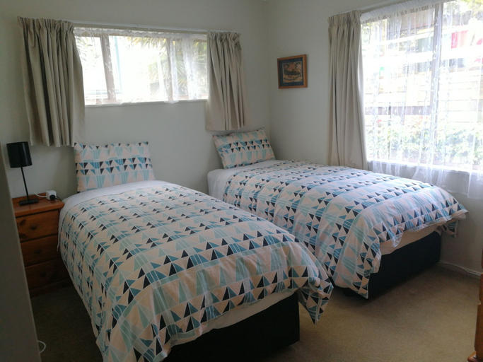 Bedroom 3, Harbour View Guesthouse, Waitakere