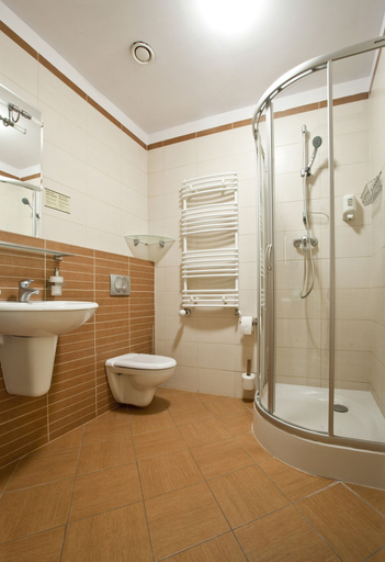 Bathroom 4, Szara Willa, Ople