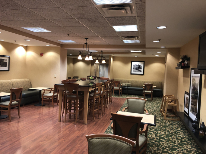 Food & Drinks 5, Hampton Inn Sidney, Shelby