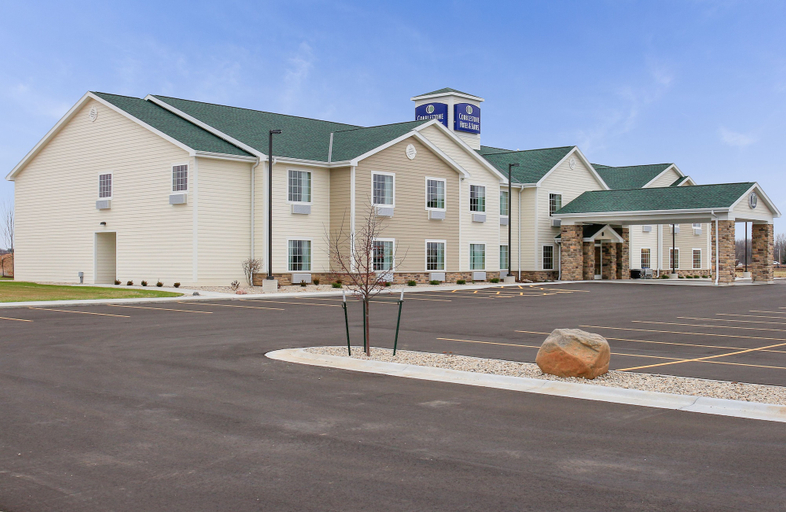 Exterior & Views 2, Cobblestone Hotel & Suites – Pulaski/Green Bay, Brown