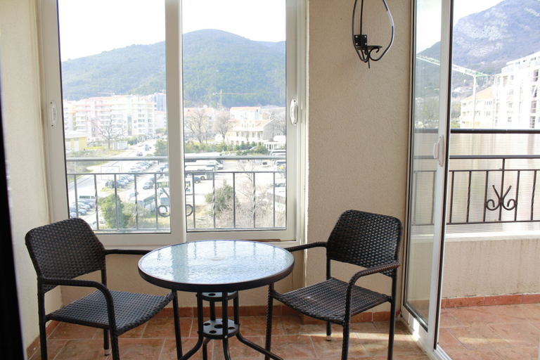 Others 4, Cozy Family Apartment