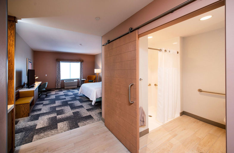 Bedroom 4, Hilton Garden Inn Moncton, NB, Westmorland