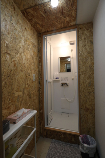 Bathroom 3, Odori Backpackers, Sapporo