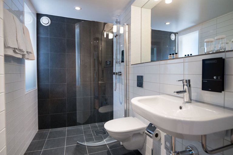 Bathroom 4, Hotel Birger Jarl, Stockholm