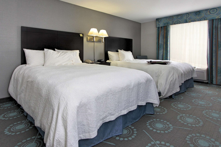 Bedroom 3, Hampton Inn Defiance, Defiance