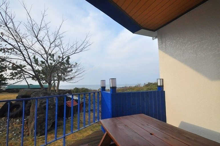 Others 5, Osio Pension, Jeju