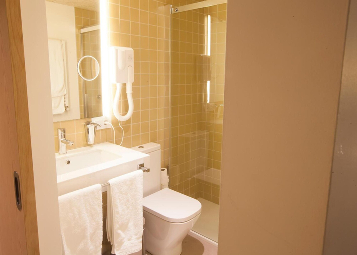 Bathroom 4, Hotel A Pamplona, Navarra