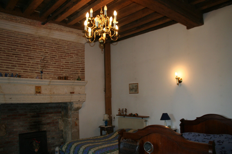 Bedroom 3, Chambre d’hôtes le Prieuré de Fouchères, Aube