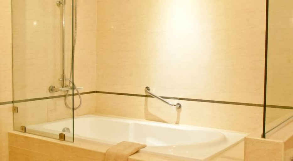 Bathroom 4, Royal Garden Hotel, Ozamis City