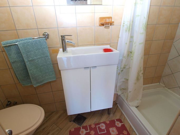 Bathroom 3, Apartments Nadia 1493, Medulin