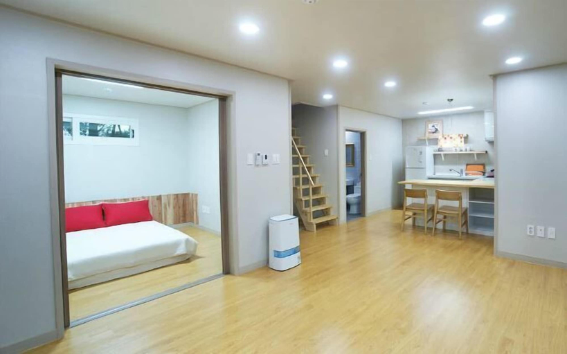 Bedroom 2, Tilda House, Jeju