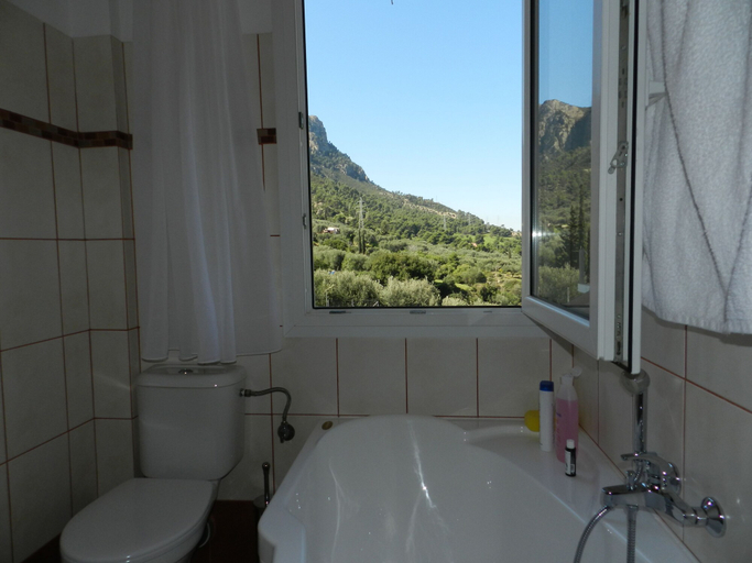 Bathroom 3, Stavento - Villas Trapeza & Voura, West Greece