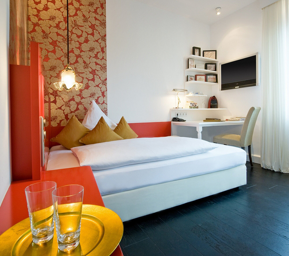 Bedroom 3, Villa Mittermeier Hotellerie & Restaurant, Ansbach