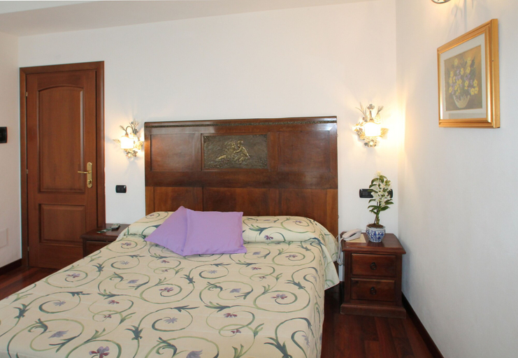 Bedroom 3, Hotel Centrale, Como