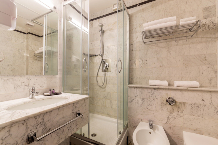 Bathroom 5, Park Hotel Sabina, Rieti