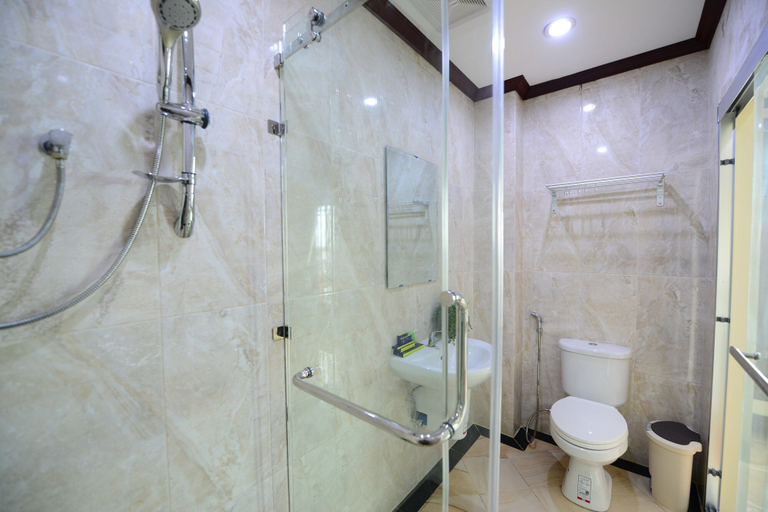 Bathroom 4, Vientiane Luxury Hotel, Vientiane