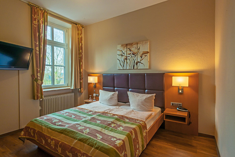 Bedroom 3, Berghotel Kockelsberg, Trier