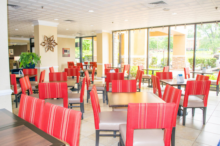 Food & Drinks 5, Comfort Inn Cranberry Township, Allegheny