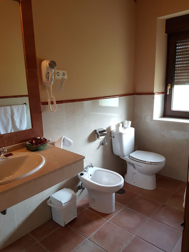 Bathroom 4, Hotel Garabatos, Ávila