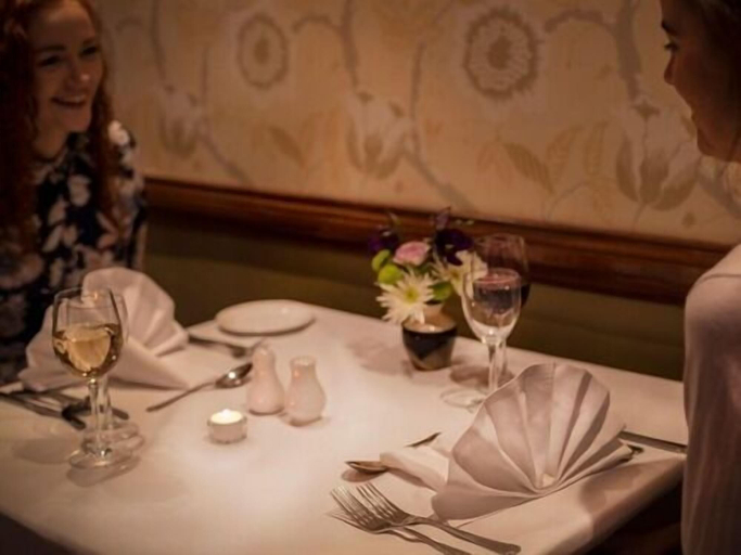 Food & Drinks 5, Breffni Arms Hotel
