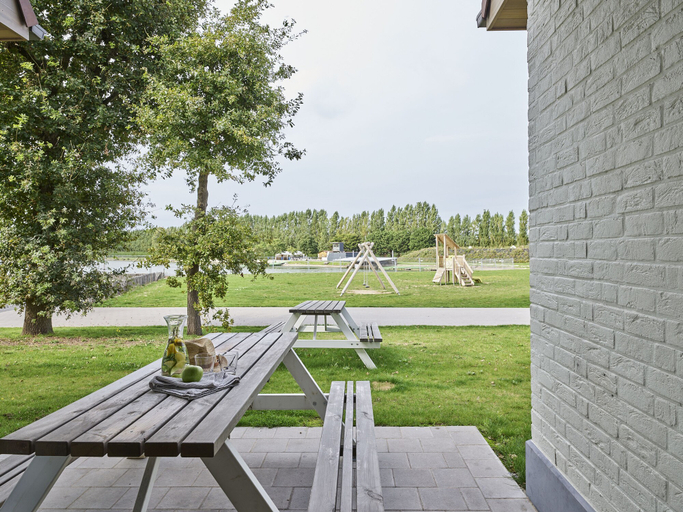 Others 5, Holiday Suites Jabbeke, West-Vlaanderen
