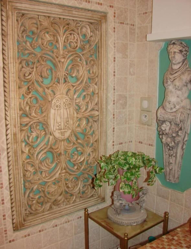 Bathroom 5, Clos Germanois, Loire